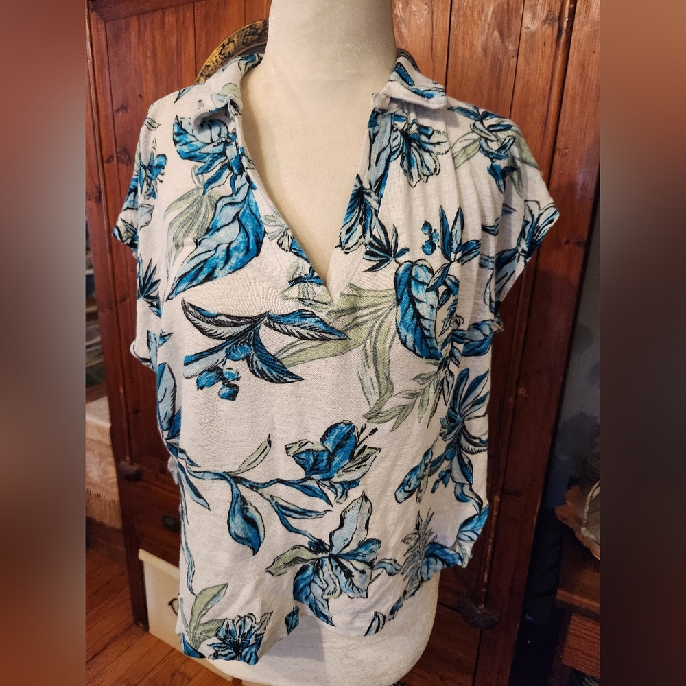 Tahari Stretchy Linen Top Womens Size L Pull Over Tropical Coastal Short Sleeve